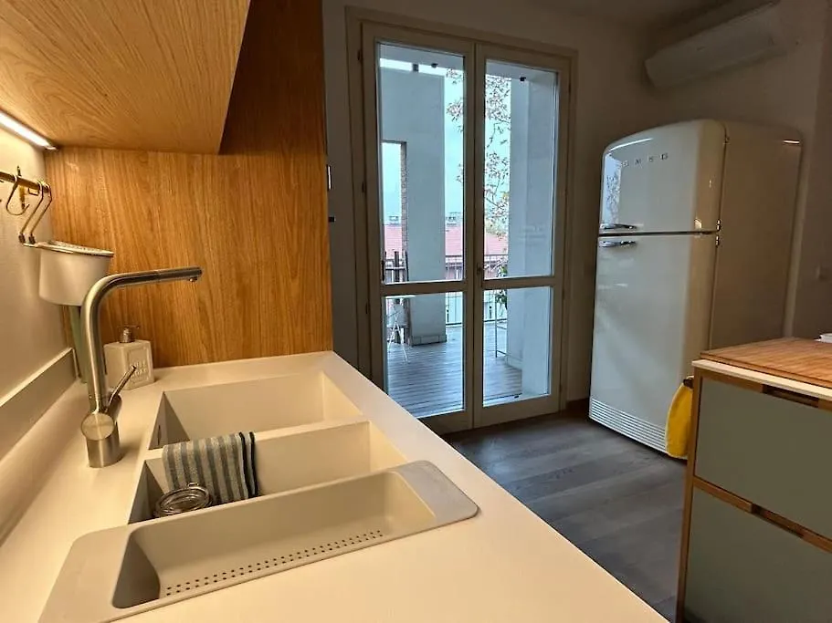 Apartment Ferienwohnung Cozy Attic At The End Of Via Savona Mailand Italien